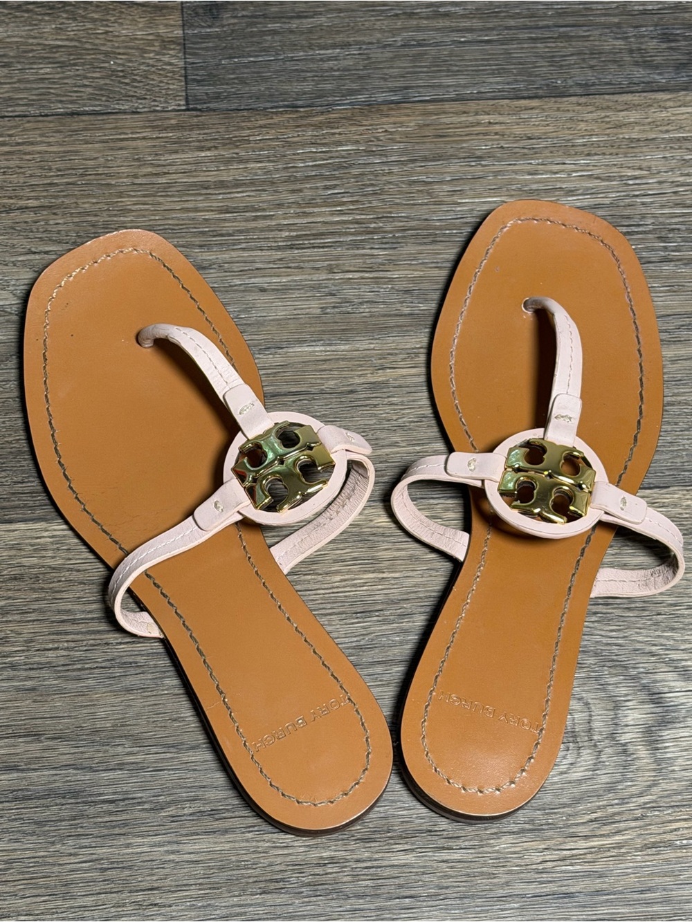Tory Burch Mini Miller Leather Thong Sandals in Seashell Pink